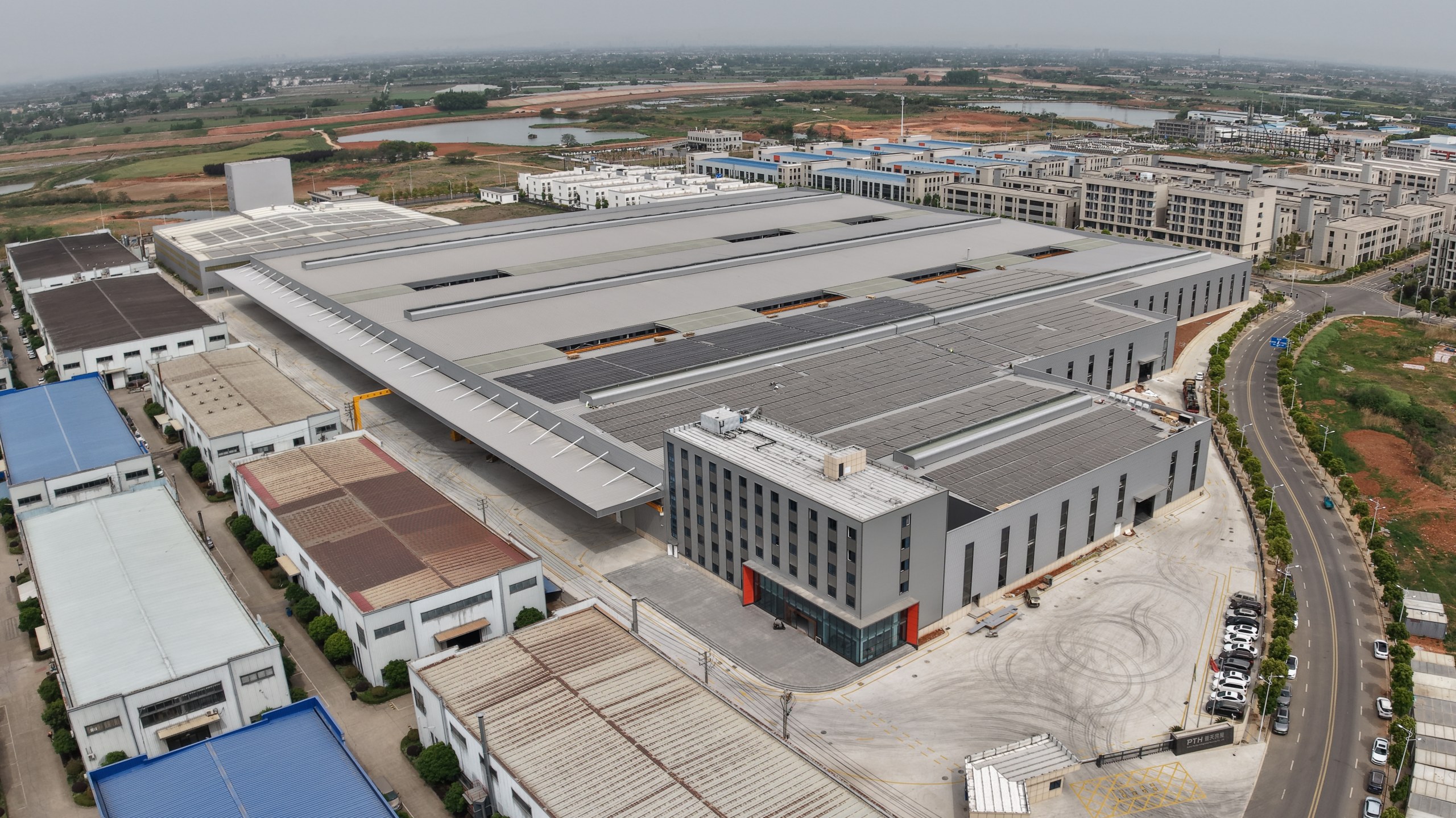 PTHouse 70,000 sqm intelligent factory showroom with model homes display